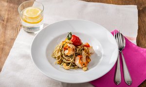 Dinkelspaghetti mit Zitronen-Thymian Pesto und Garnelen