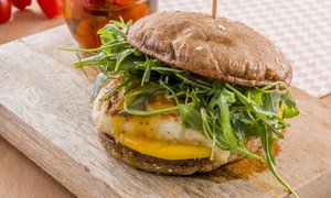 Halloumi Burger mit Mango