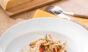 Spirelli mit Tomatensugo, Salsiccia und gebratenem Fenchel